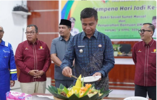 Rayakan Hari Jadi RPM, Bupati Ahmad Yuzar Salurkan Bantuan UMKM